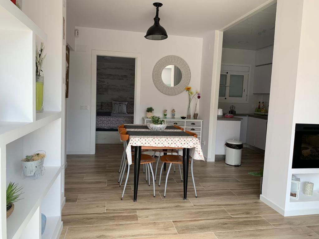 Lovely House Near The Beach กาลาเฟลล์ ภายนอก รูปภาพ